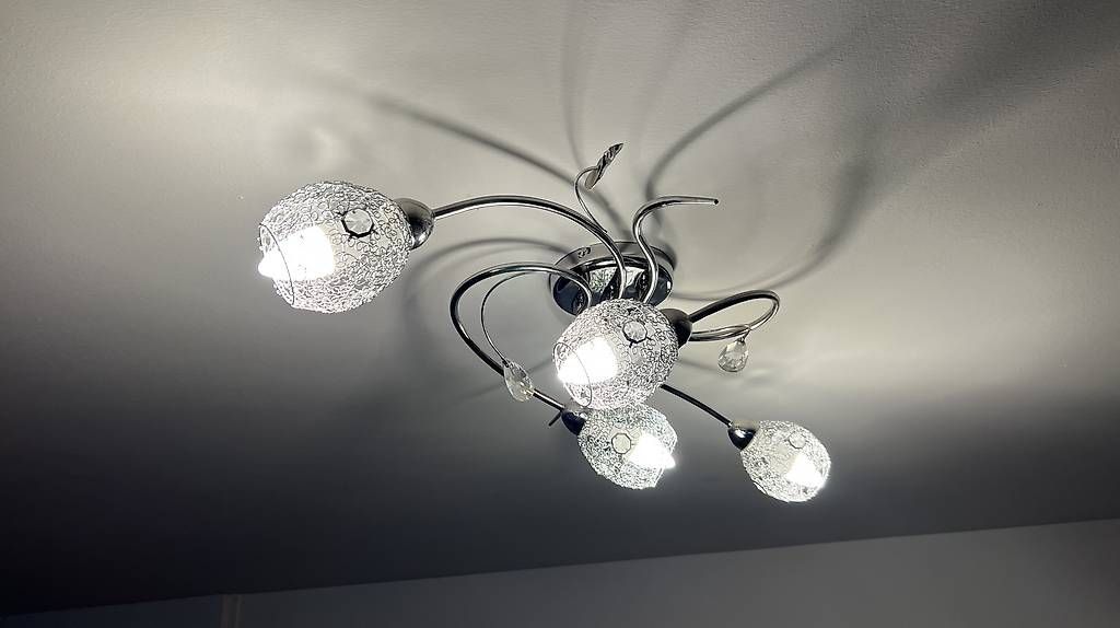 Kronleuchter & Deckenlampen: Moderne Deckenlampe Chrom mit Glas-Kugeln  – Gebraucht aus Augst BL von luk_9wsv 3
