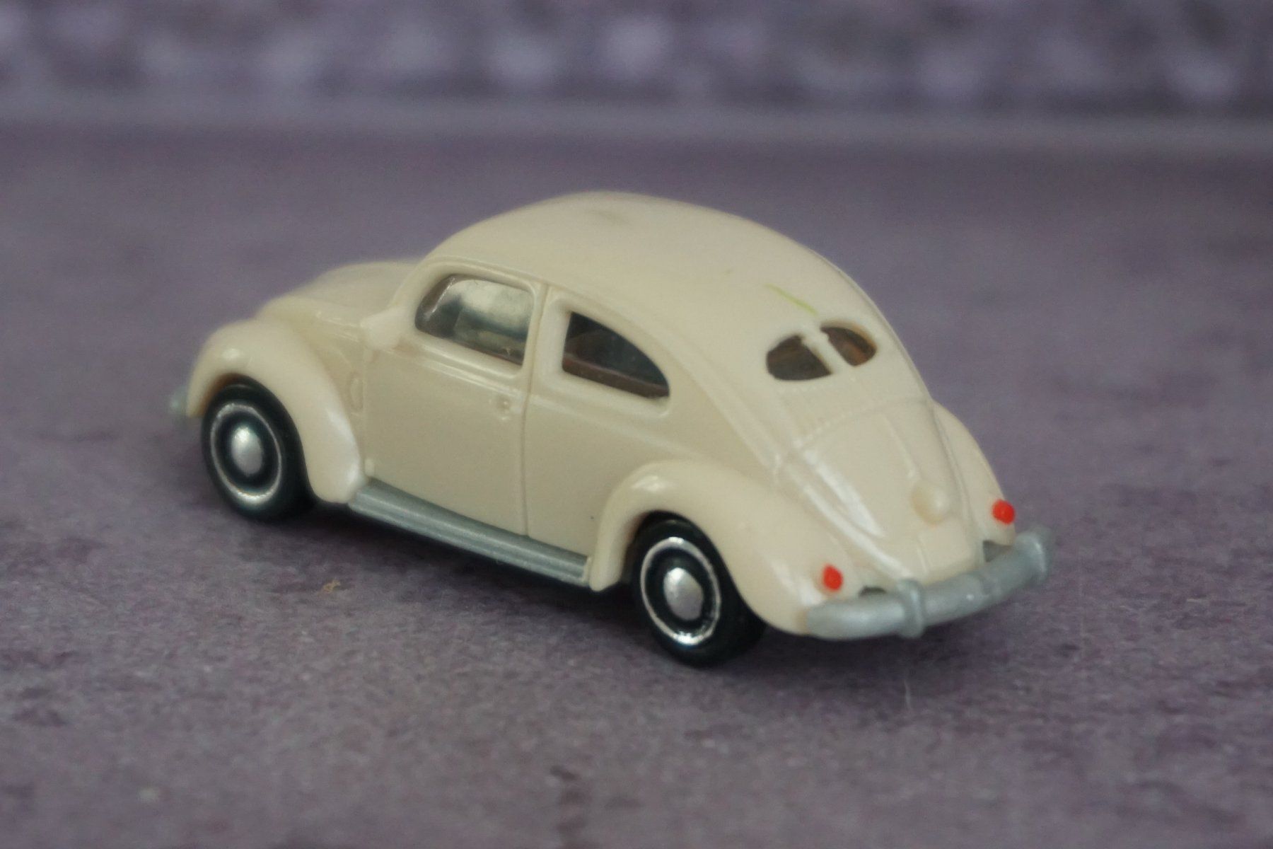 Volkswagen Modellini d'auto: VW Käfer Brezel 1:87 KULT !!!!!!!!! – Usato da Reiden venduto da Doppeldecker69 1