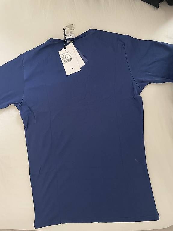 T-shirt: MOEVA London REX Premium  T-Shirt – Usato da Ponte Tresa venduto da coc_nnf5 3