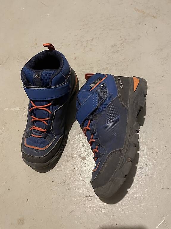 Decathlon Scarpe per ragazzi: Chaussures de marche quechua 31 – Usato da Grattavache venduto da Benterra 1