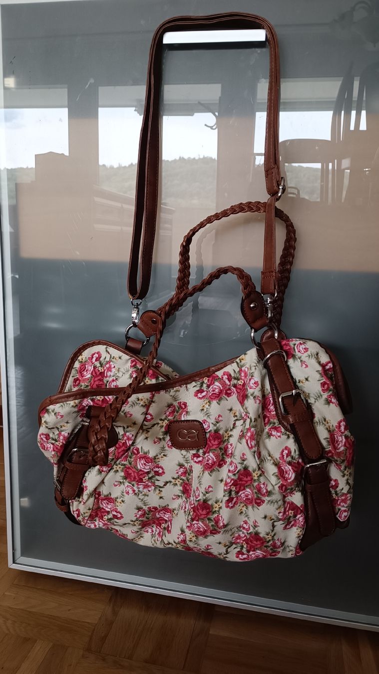 C&A Borse da donna: Tasche mit Rosenmuster, Herbst Style – Usato da Baden venduto da zuppel