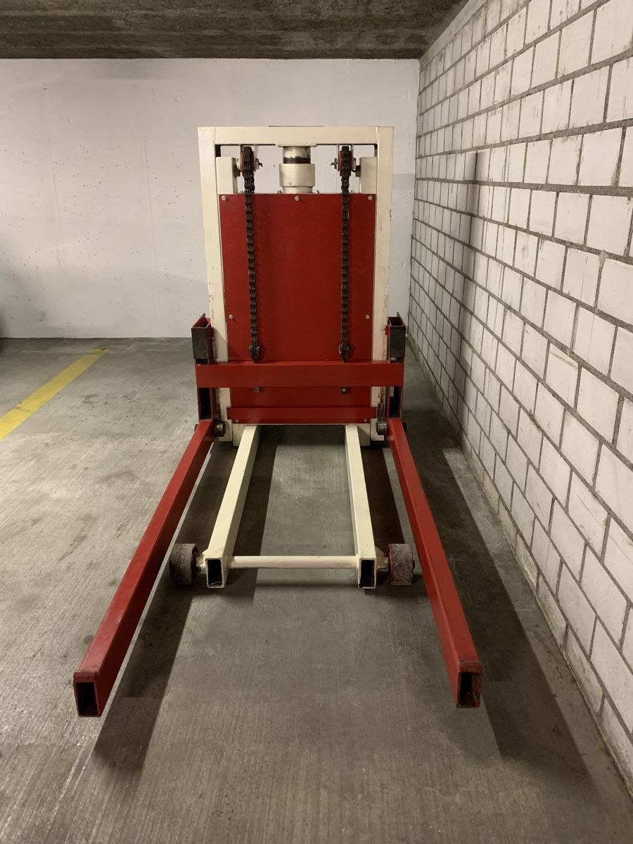 Hebebühne & Wagenheber: Hubwagen UNIC  – Gebraucht aus Flims Waldhaus von Sergio333 2