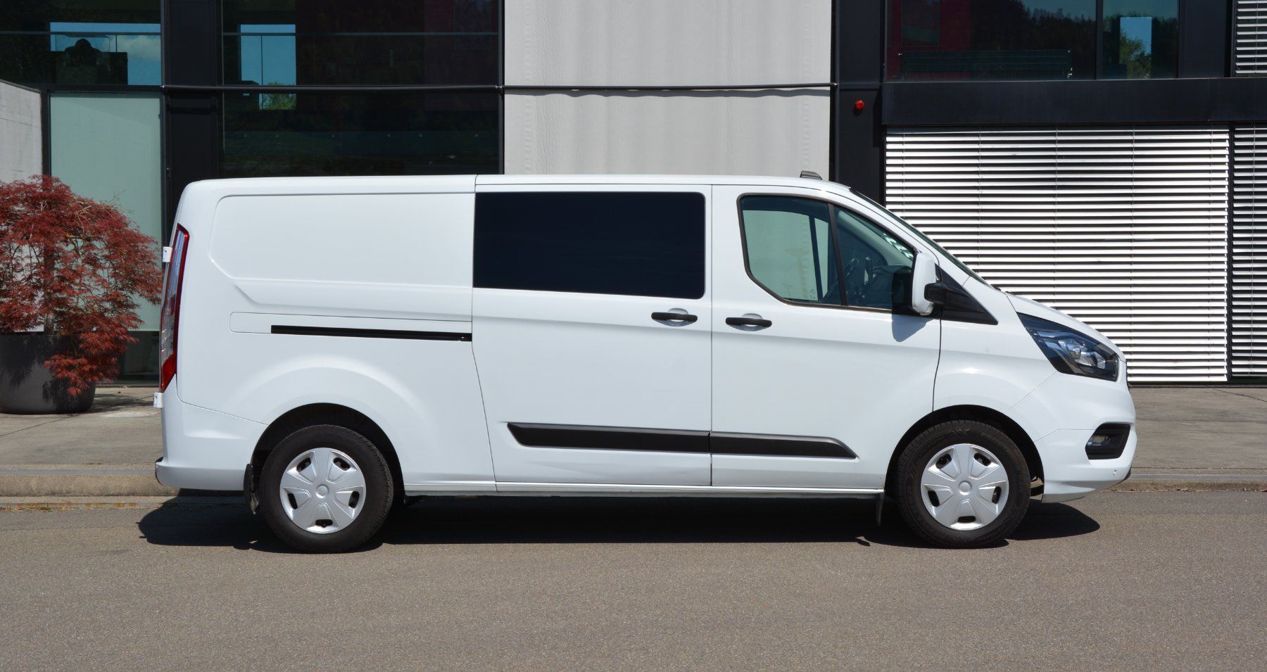 Ford Veicoli commerciali: FORD Transit Custom Van 300 L2H1 Trend A – Usato da Oberkulm venduto da Curiger-Automobile 1