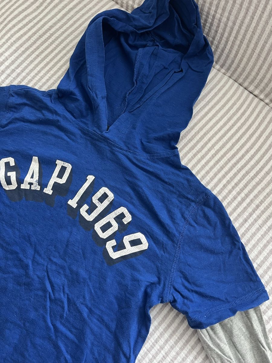 Gap Maglioni & Felpe: GAP PULLOVER HOODIE GR 130/8-9 – Usato da Basel venduto da theo-g77 1