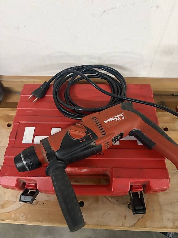 Trapani: Hilti Bohrhammer  – Usato da Lausen venduto da Gjuliana4 3