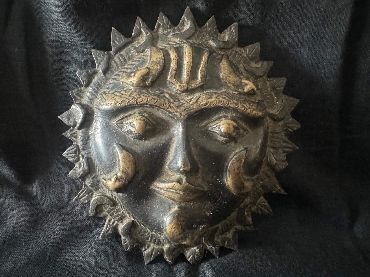 Maschere: Maschere decorative in bronzo, da parete – Nuovo (secondo la descrizione) da Caslano venduto da bri_5jft