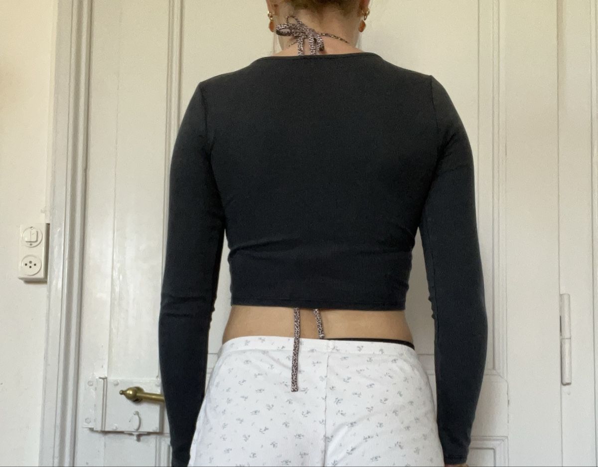 Maglioni & Felpe: Bauchfreies Langarm-Shirt, dunkelblau.  – Usato da Bern venduto da sosophie 1