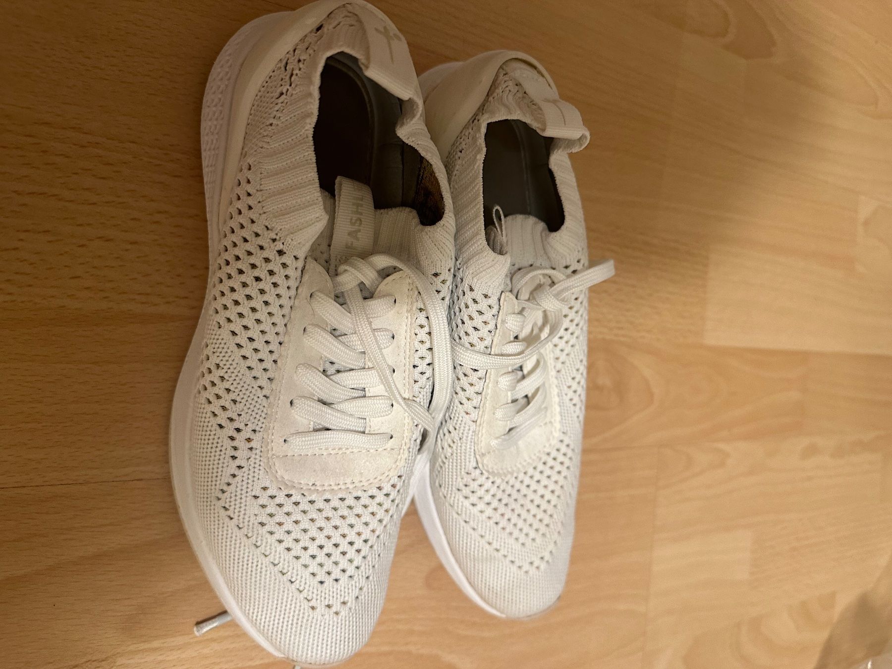 Herrenschuhe: Sport Schuhe – Gebraucht aus Ebikon von Minimelili11