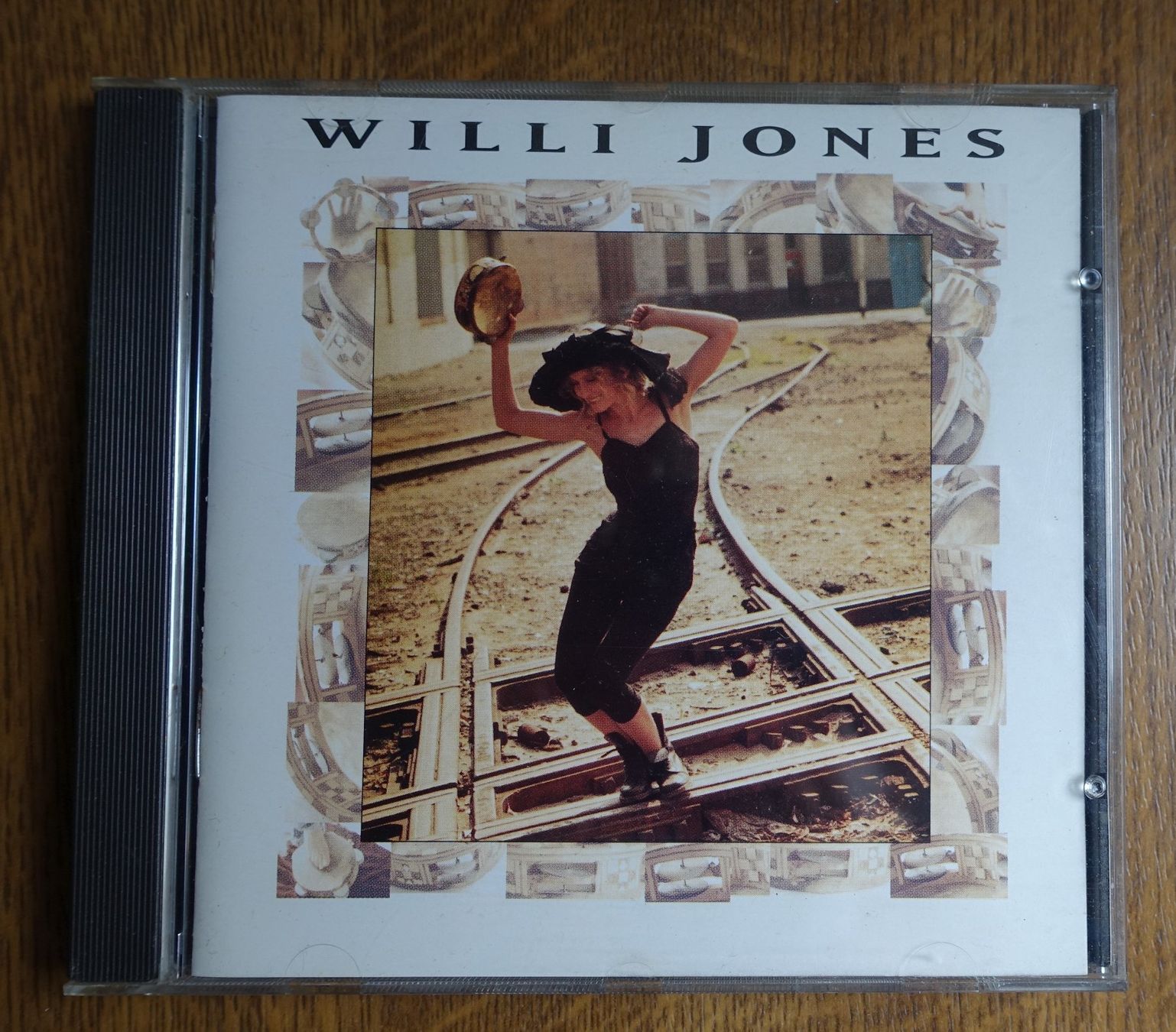 CD: Willi Jones – Willi Jones - D2 – Usato da Sessa venduto da discoverymedia