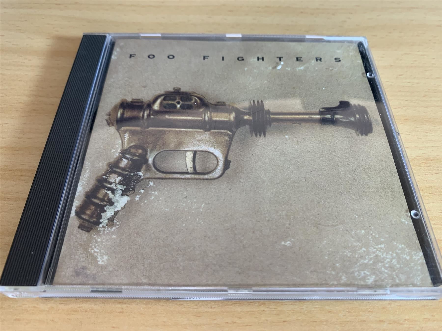 CD: Foo Fighters – Foo Fighters – Usato da Rikon im Tösstal venduto da Alpenmutz