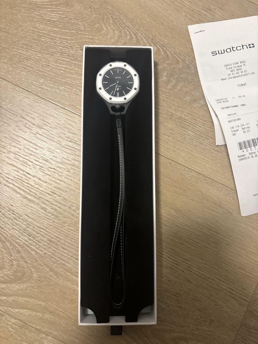 2x AP x Swatch Royal Pop OCHO NEGRO – Neu (Neu und originalverpackt) in ...