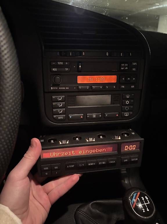 BMW Toutes les pièces auto: BMW E36 Bordcomputer REPARATUR Pixelfehler OBC-11 – D'occasion à Würenlos par Daveness 2