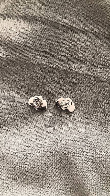 Ohrringe & -stecker: Guess Ohrstecker – Gebraucht aus Aarburg von Noemi.H 1