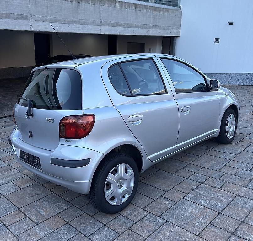 Automobili: Toyota Yaris 1.3 collaudata  – Usato da Gnosca venduto da pat_pgs2 2