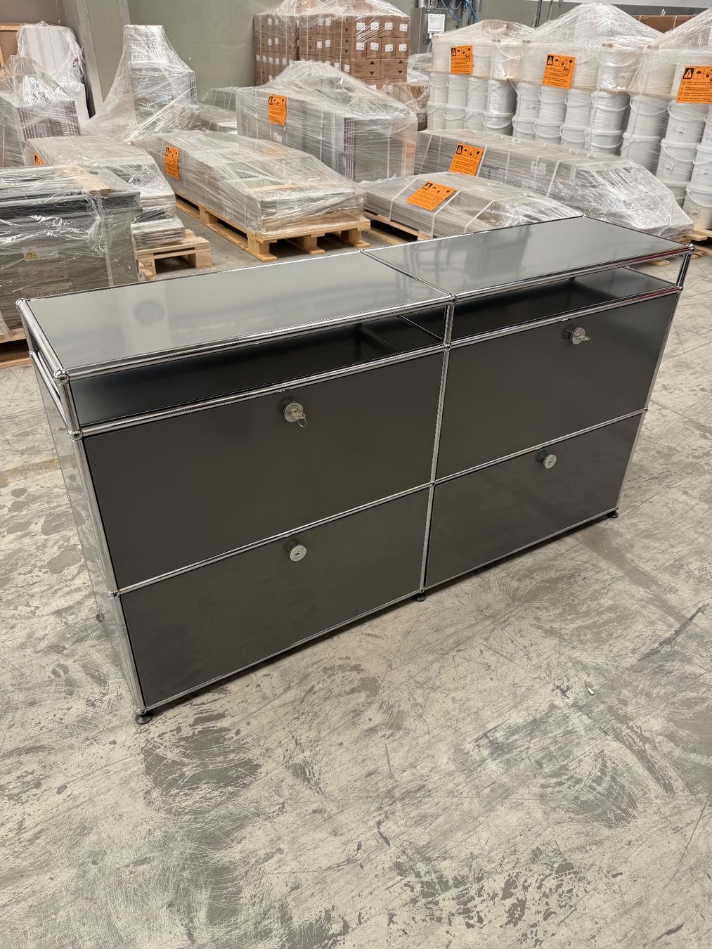 USM Étagères: USM Haller Sideboard 2x3 Mittelgrau Top Zustand – D'occasion à Balsthal par Designhaus.Schmitt