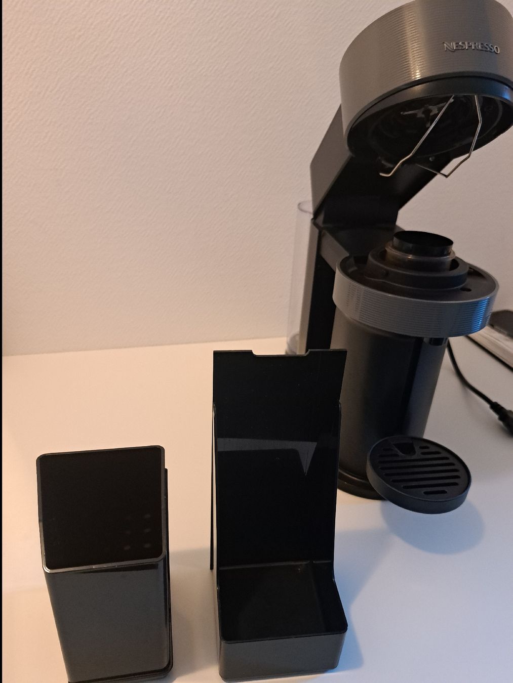 Nespresso Machines à café & Machines à expresso: Kaffeemaschine Nespresso Vertuo – Neuf (Voir description) à Brügg BE par nic_l9ng 3
