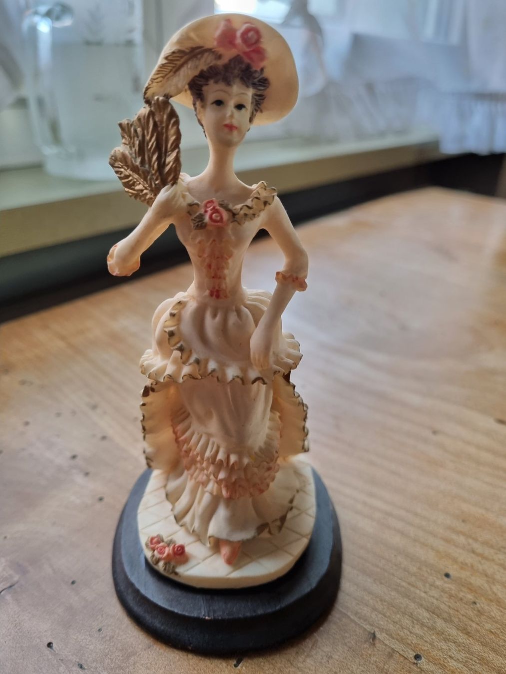 Tutte le decorazioni: Dekoration 3 Damen – Usato da Zürich venduto da Sarameier 1