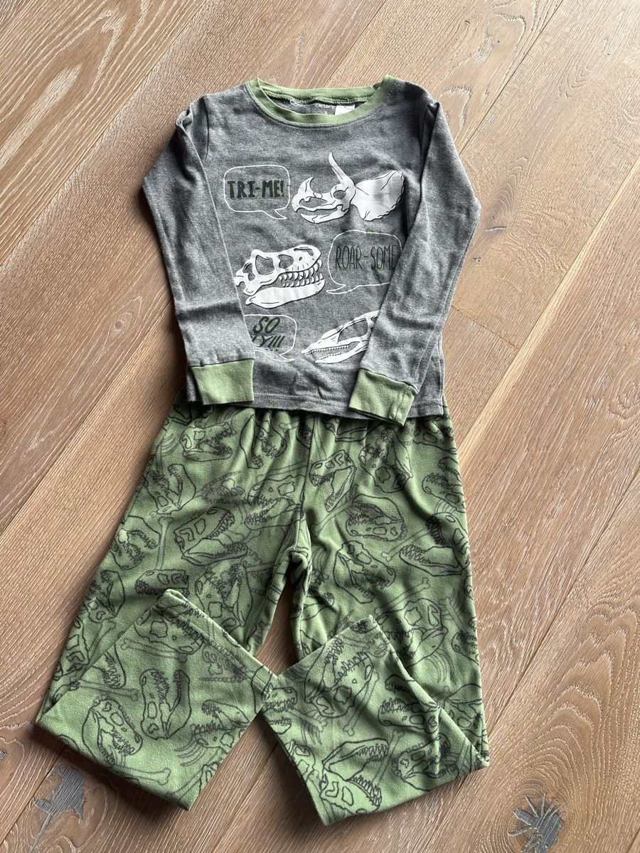 Carter's Pigiama & Simili: Pyjama Carters Grösse 6(122) – Usato da Aarburg venduto da cha_6t8j
