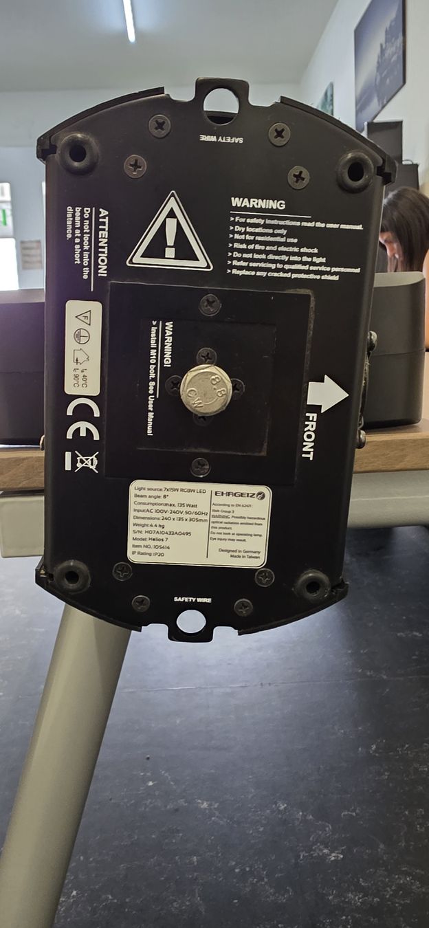 Osram Lampade: EHRGEIZ Helios 7, moving head professional mit 7 LED OSRAM  – Usato da Basel venduto da giu_9bzh 1