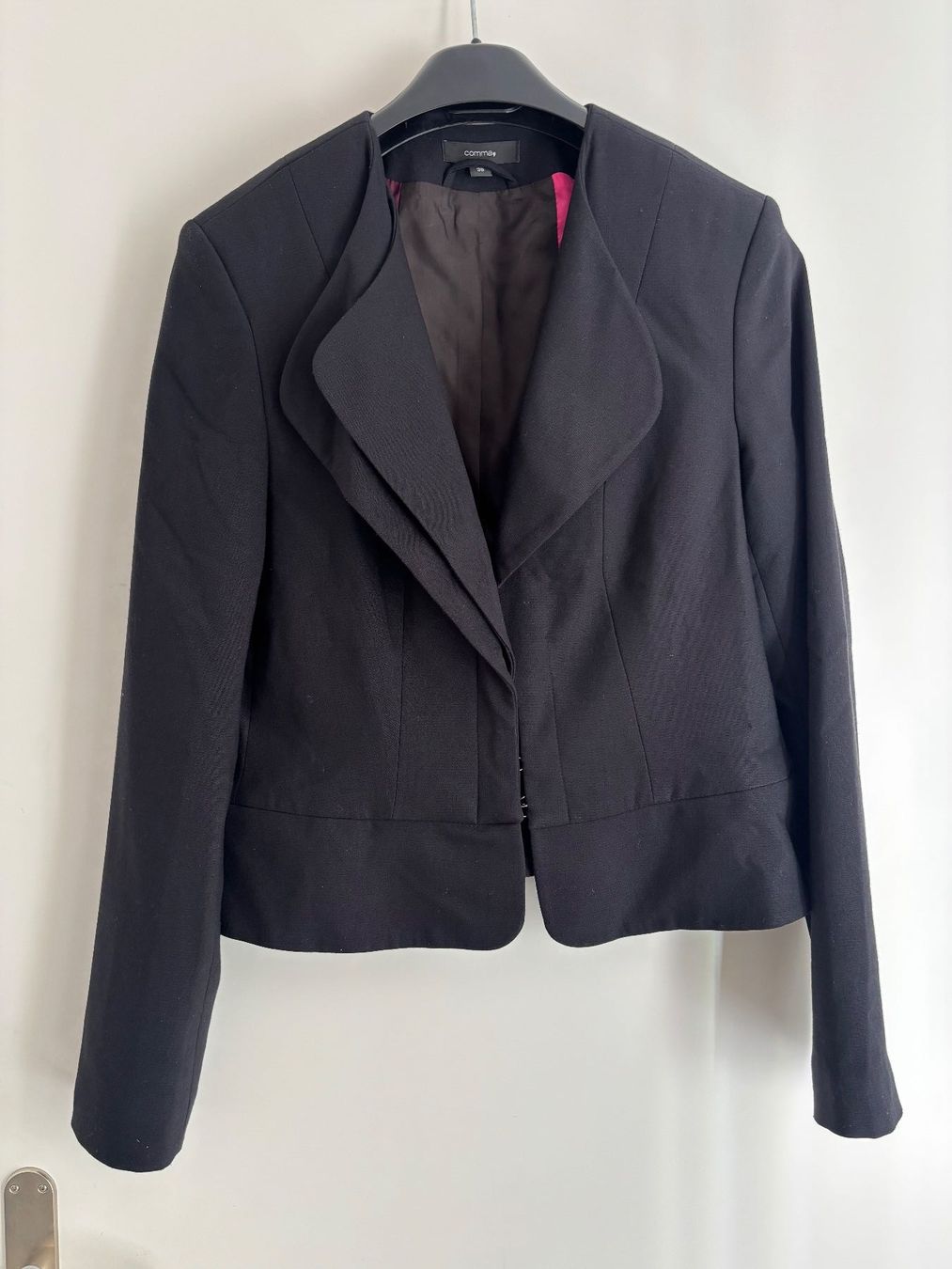 Comma Jacken: Schwarzer Commuter Blazer von Comma, Grösse 38 – Neu (gemäss Beschreibung) aus Pfaffhausen von frickda