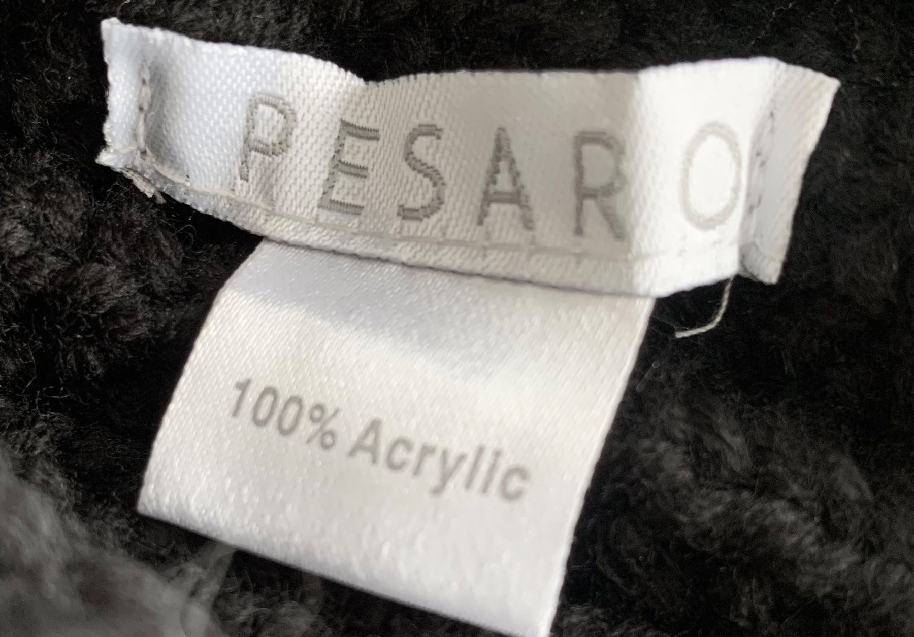 Hüte, Mützen & Caps: Schwarze Strickmütze mit Bommel Pesaro – Gebraucht aus Bern von Fraeuleinhonig 6