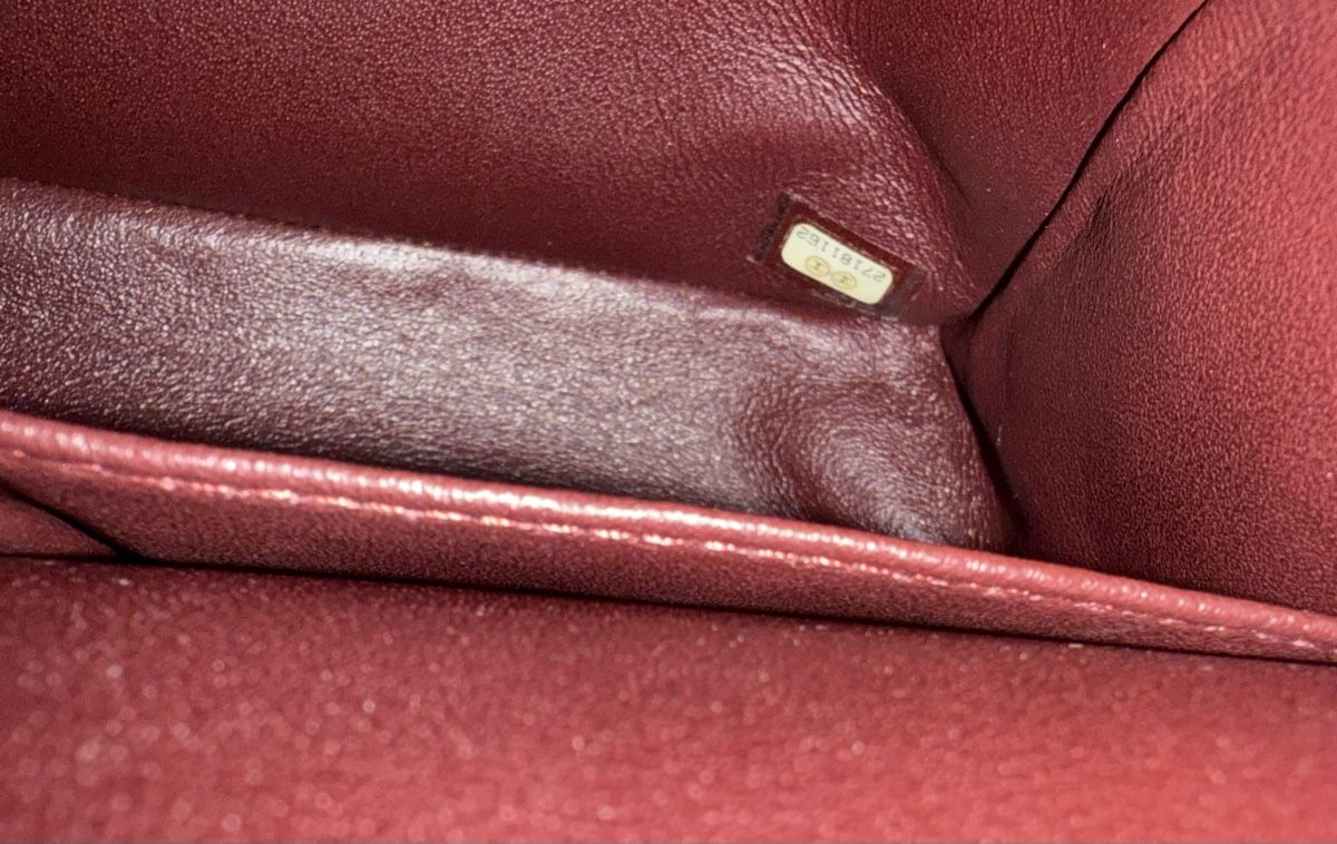 Chanel Borse da donna: Sac Chanel classique taille médium. – Usato da Chêne-Bourg venduto da luy_hk5b 5