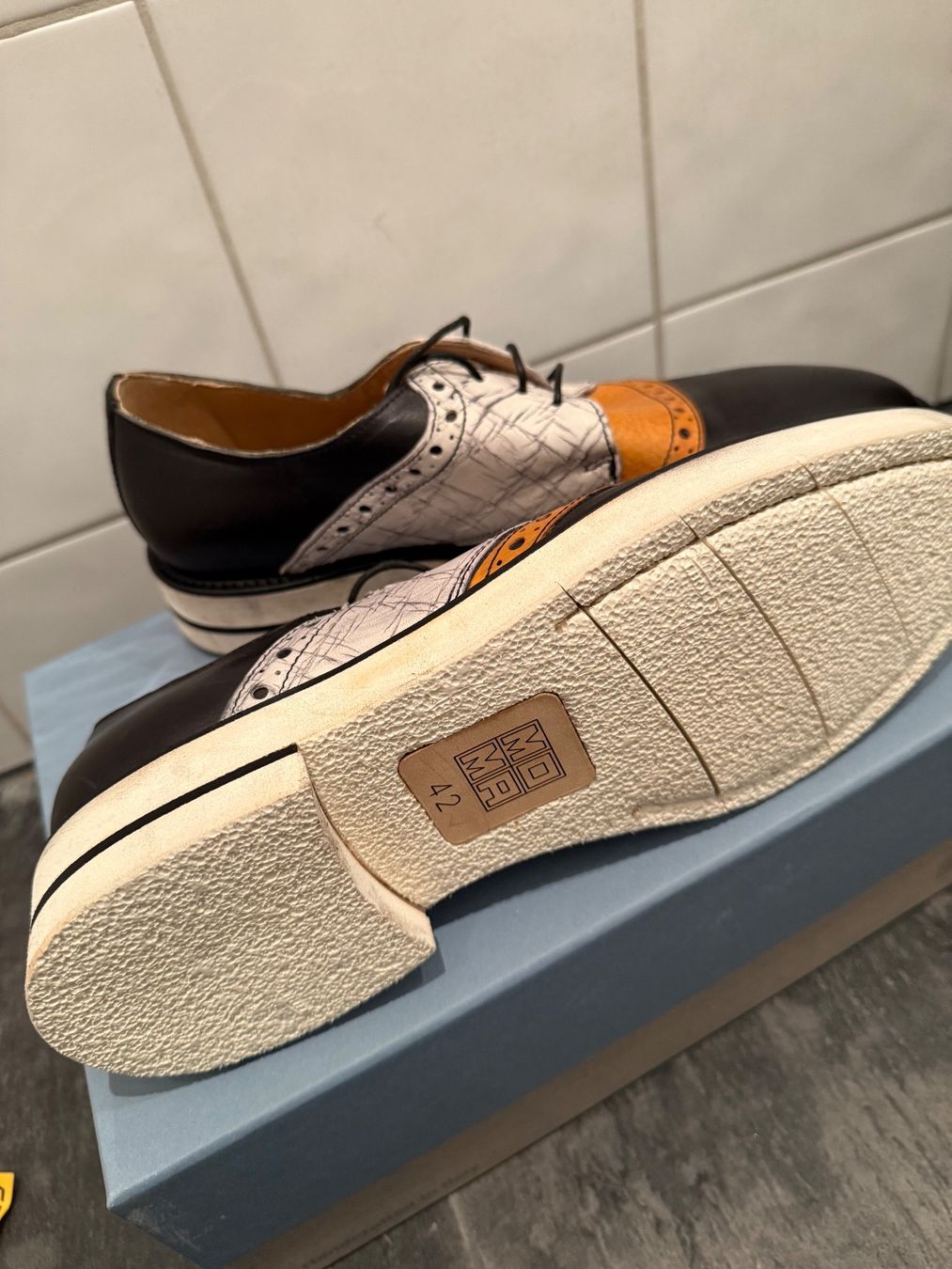 Moma Scarpe da uomo: Moma Schuhe Farbig Gr. 42 – Usato da Chur venduto da spicebone 3