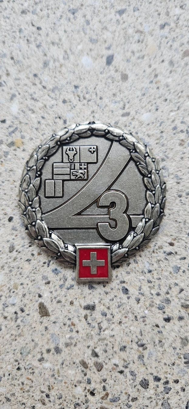 Schweizer Armee Placchette & Badge: *** Beretemblem Silber Schweizer Armee *** – Nuovo e nell'imballaggio originale da Riedholz venduto da fr_sIruP