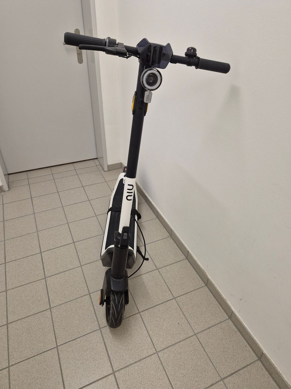 Scooter: Niu KQI3 Sport – Usato da Zollikon venduto da rus_jl77 3