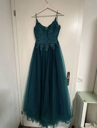 Türkises Ballkleid mit Tüll & Spitze