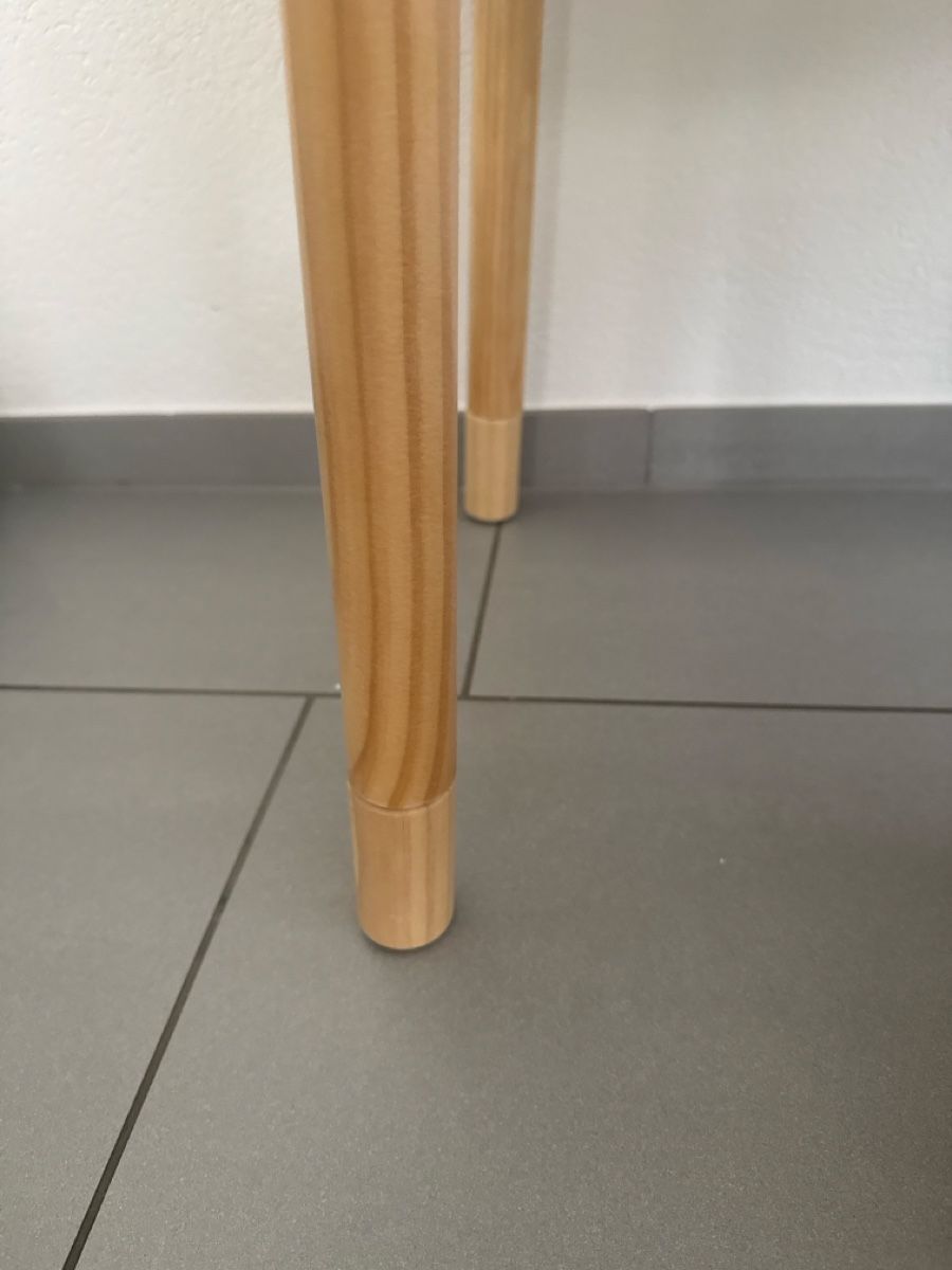 Schreibtische: Kindertisch mit Stuhl (sensory) – Gebraucht aus Bremgarten AG von baby-yoda 2