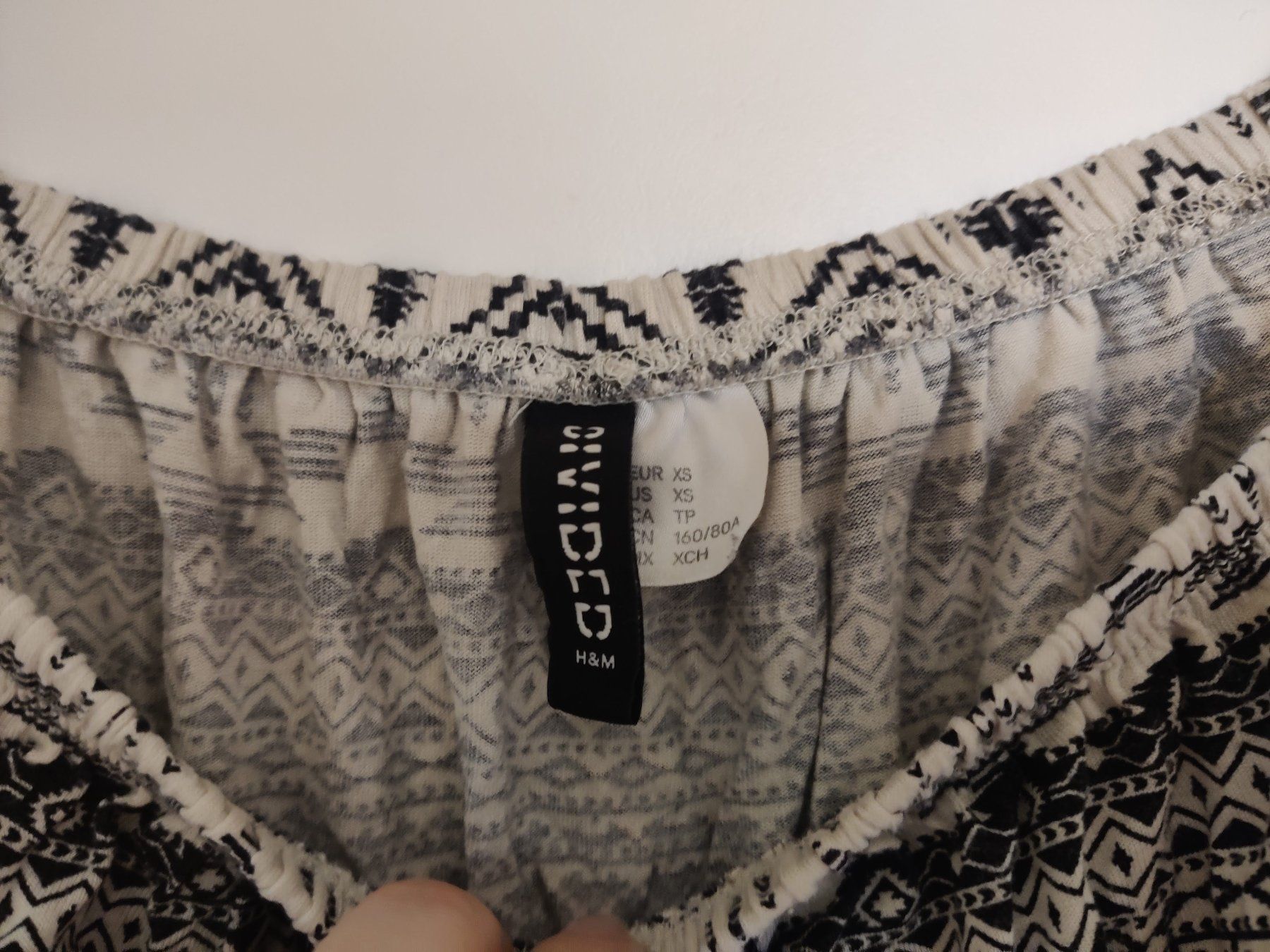 Tops: Schulterfreies Boho Shirt, H&M, Grösse XS – Gebraucht aus Birmensdorf ZH von Nebuliane 2
