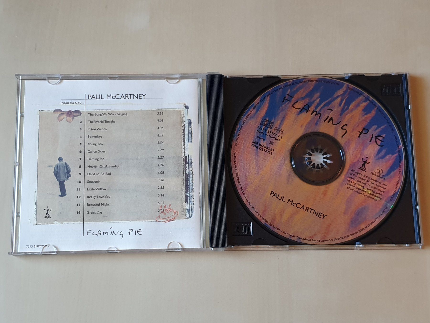 CD: Paul McCartney Flaming Pie – Usato da Stansstad venduto da collectorsshop 2