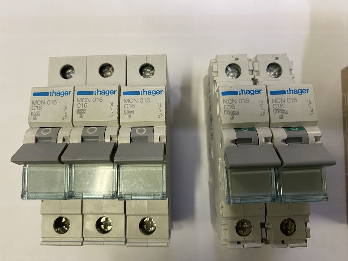 Hager Alimentazione elettrica: FI-LS 40A/ Bewegungsmelder / LS 16A – Nuovo (secondo la descrizione) da Niederweningen venduto da ronboni 2