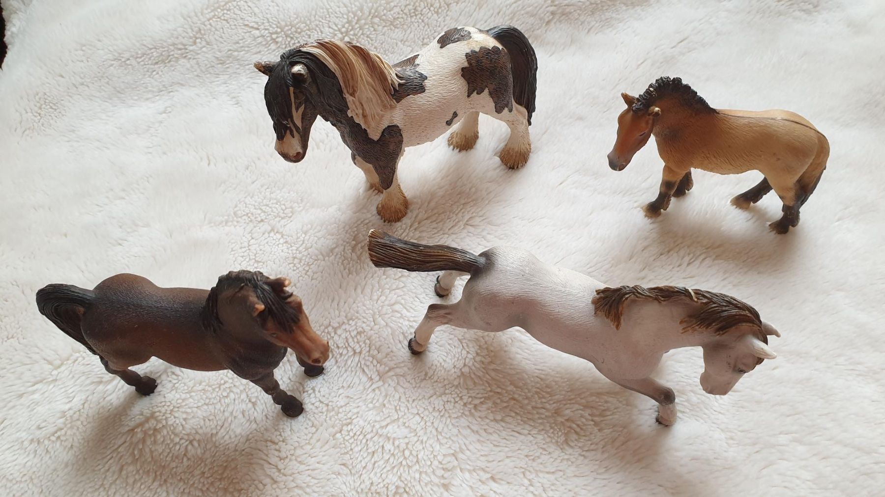 Schleich Spielzeuge: Schleich - 4 Pferde – Gebraucht aus Würenlos von Abracadabra26 2