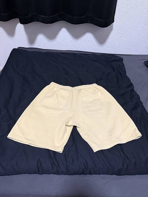 Pantalons: Basiguy. Short Beige Taille L – D'occasion à Chézard-St-Martin par keke_0675 2