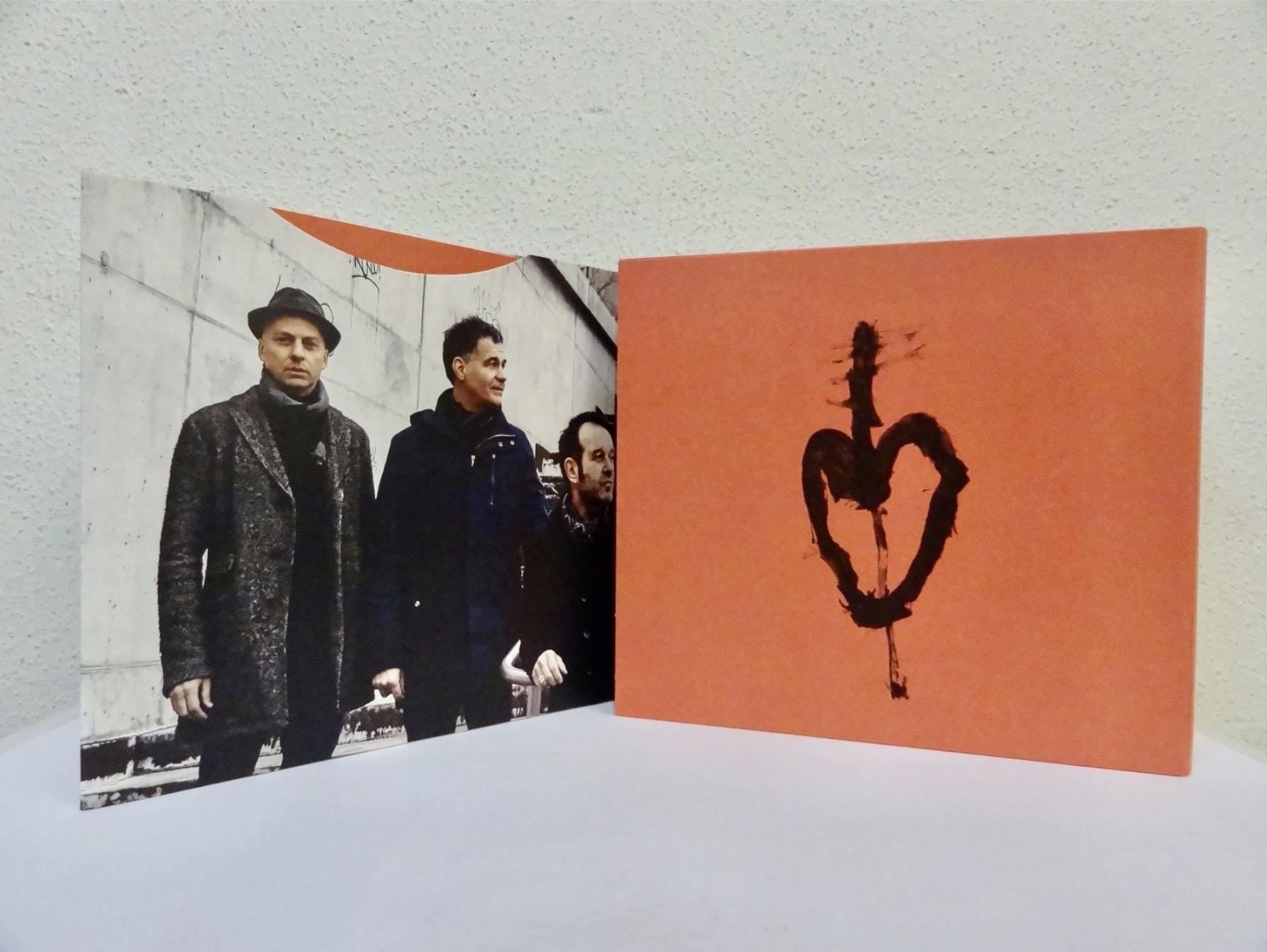 CD: CD ZÜRI WEST / LOVE – Nuovo (secondo la descrizione) da Kerzers venduto da djstarsky73 2