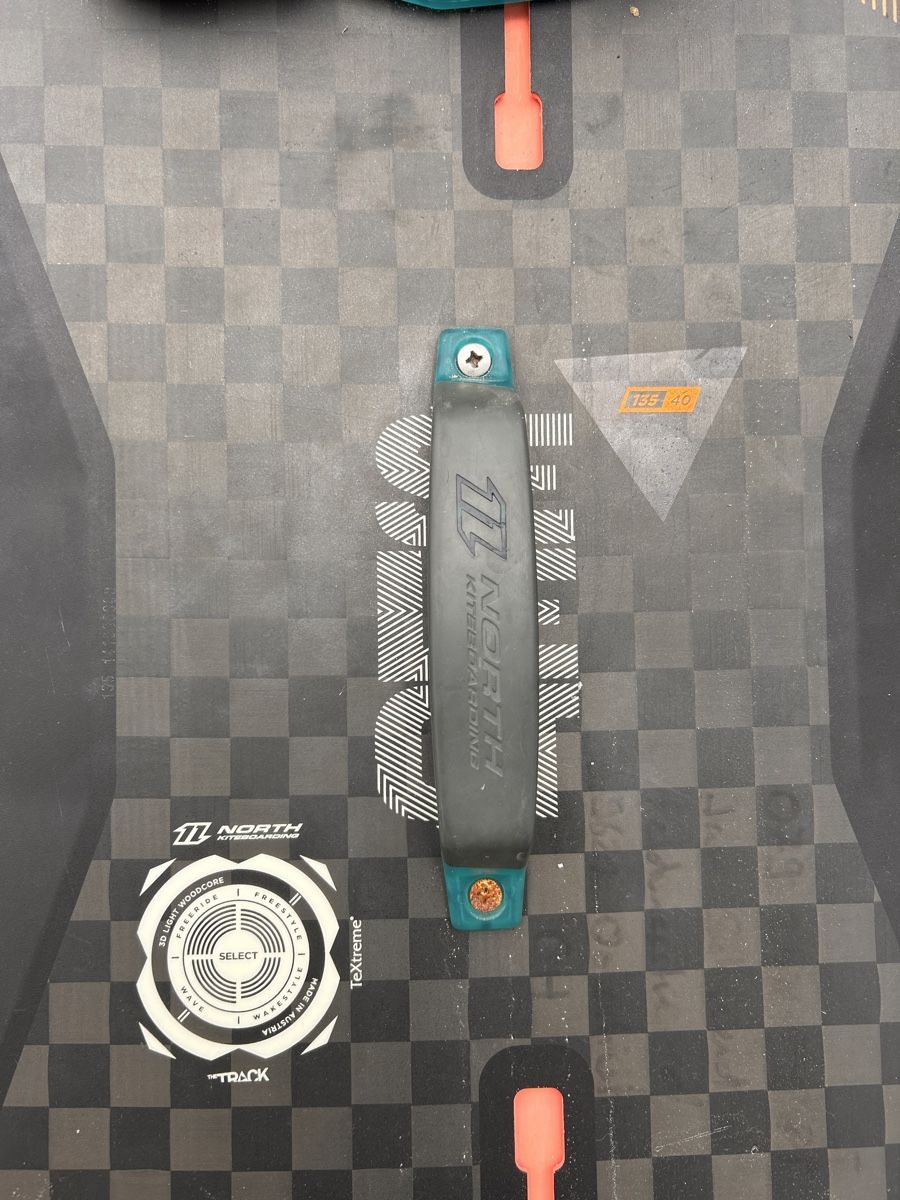 North Planches de surf: North Kiteboard Select 135/40 – D'occasion à Degersheim par Zybax 2