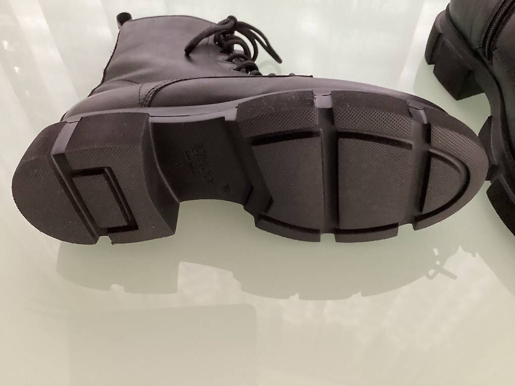 Damenschuhe: Anfibi – Gebraucht aus Minusio von dan_q7sp 1