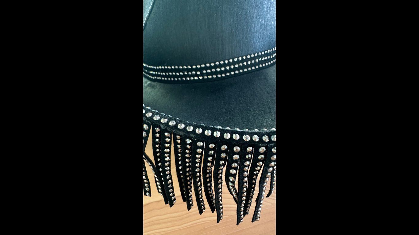 Copricapi, berretti & cappellini: Schwarzer Fransenhut mit Strass – Usato da Goldau venduto da rkl86 2