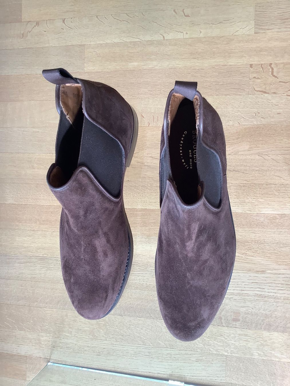 Scarpe da uomo: Stiefelette Brogues , Wildleder braun 45, handmade – Nuovo (secondo la descrizione) da Zürich venduto da Fkili