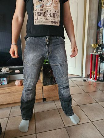 Coole Herrenjeans Grösse 48