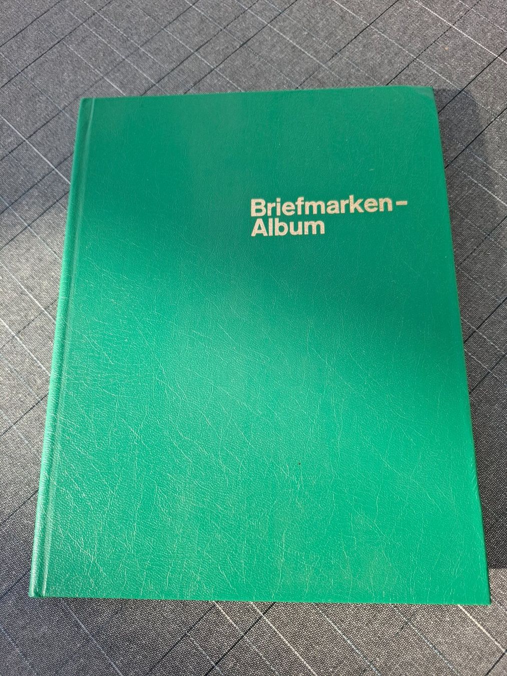Tutti i francobolli: Briefmarken, Postmarken, Album, Sammlung – Usato da Eschlikon venduto da Timotwo 7