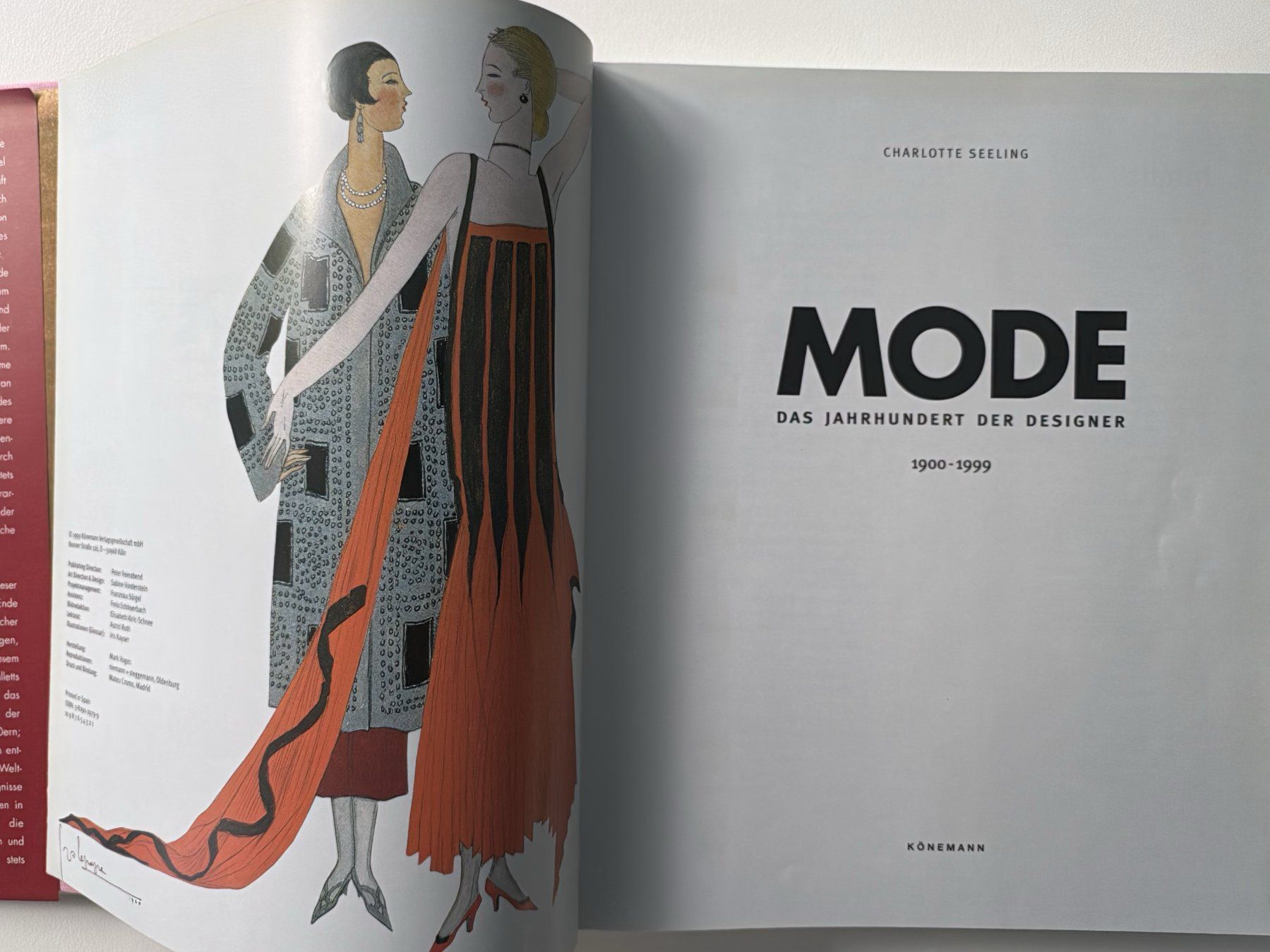 Livres: Mode - Das Jahrhundert der Designer – D'occasion à Basel par Kornblumen 1