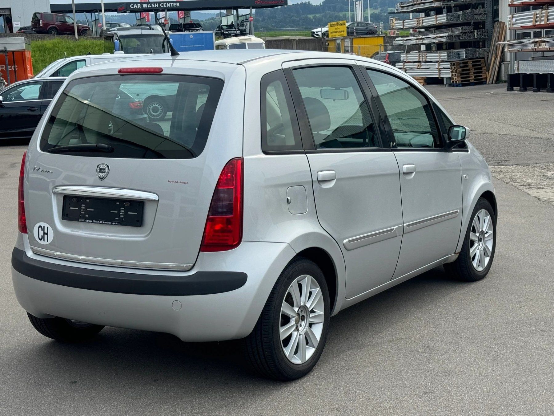Lancia Autos: Lancia Musa 1.4 16V – D'occasion à Losone par Pmpm 2