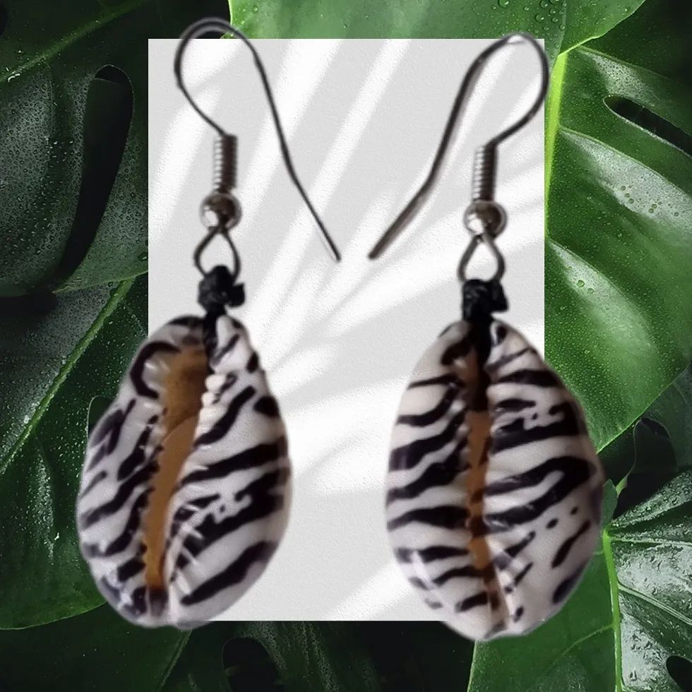 Boucles d'oreille: Wunderschöne handgefertigte Muschelohrringe – Neuf avec emballage d'origine à Biel/Bienne par Ressourceraum