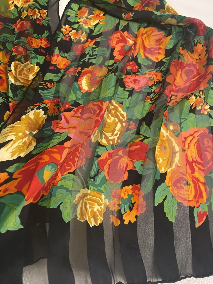Foulard & Sciarpe: Seiden Schal 🌸 – Usato da Opfikon venduto da Luis144 1