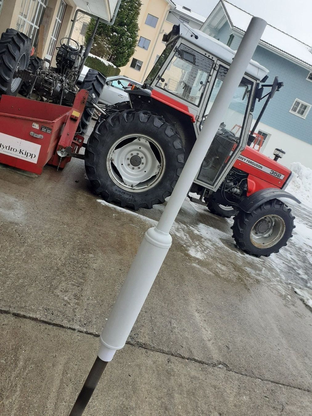 Massey Ferguson Traktoren: MF Auspufftopf – Gebraucht aus Rothenthurm von mf-schuler