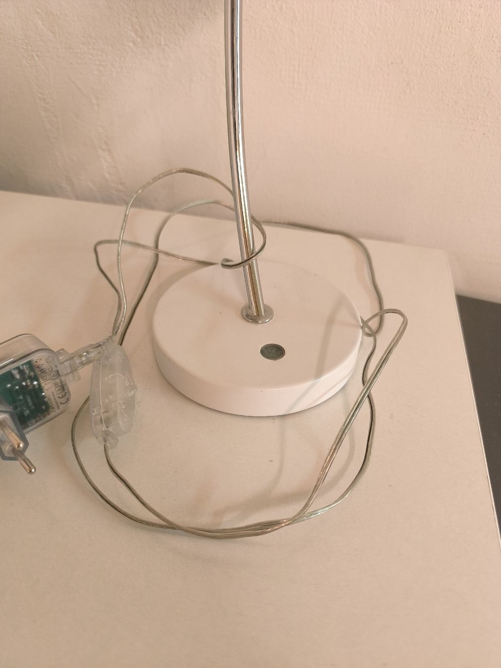 Micasa Lampade: Weisse LED Schreibtischlampe – Usato da Toffen venduto da Larissyy 2