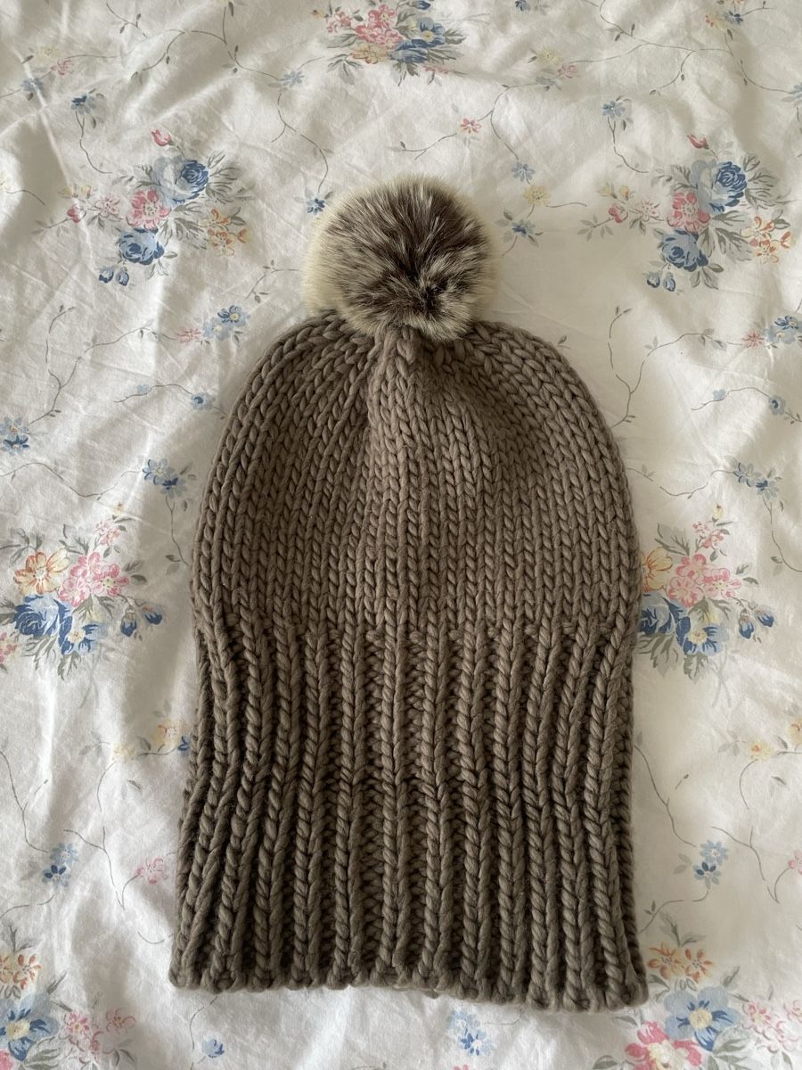 Copricapi, berretti & cappellini: Knitted Beanie Hat with PomPom - One Size - Winter! – Usato da Bazenheid venduto da hat_96 3
